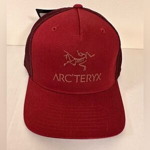 Arc’teryx Logo Trucker Curved Hat Red Beach NWT Breathable Performance